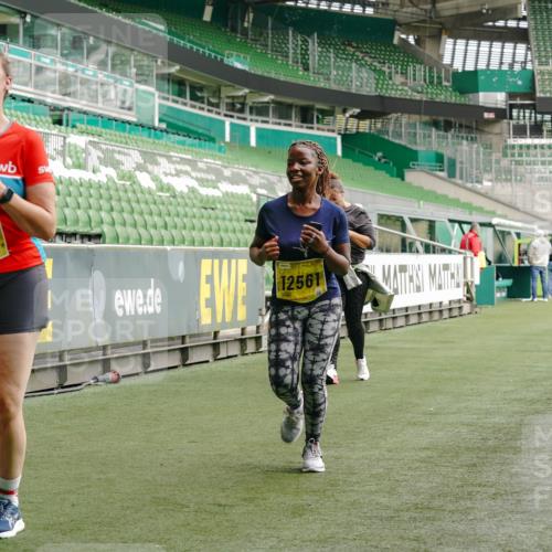 13.09.2026 - 21. swb-Marathon Bremen Michael Burmester http://msf.ph/oto/10425778 13.09.2026 10:48:26 Laufen im Stadion 10264, 10292, 10349, 10407, 10413, 10440, 10732, 10754, 10789, 10925, 11104, 11254, 11262, 11423, 11443, 11541, 11663, 11698, 11942, 11980, 12083, 12157, 12340, 12444, 12471, 12472, 12542, 12561, 10137, 10176, 10191, 10192, 10194, 10202, 10242, 10295, 10344, 10430, 10472, 10524, 10568, 10600, 10629, 10651, 10679, 10713, 10756, 10779, 10882, 10979, 10997, 10999, 11081, 11200, 11233, 11307, 11309, 11355, 11367, 12089, 12153, 12177, 12178 meine-sportfotos.de