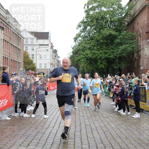 13.09.2026 - Kiel Lauf Yannick Fuchs http://msf.ph/oto/10425797 13.09.2026 09:46:22 Ziel 167, 181, 442, 3052, 3361, 3954, 5855, 5955, 6857, 7308, 8125, 10117, 10913, 11316, 11859, 12495, 12621, 557, 1415, 1418, 2127, 2482, 3142, 3301, 4909, 4910, 4918, 5234, 5511, 5757, 5829, 6732, 7015, 7572, 7911, 7924, 8125, 8244, 8611, 8859, 9841, 10036, 10203, 10685, 10719, 10898, 11076, 11078, 12374, 12841, 288, 3033, 3035, 4906, 6048, 6355, 6577, 7439, 7675, 7754, 8887, 8929, 9832, 10177, 10946, 11861, 12173, 12552, 2788, 3025, 3974 meine-sportfotos.de