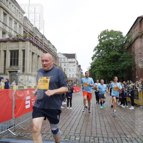 13.09.2026 - Kiel Lauf Yannick Fuchs http://msf.ph/oto/10425827 13.09.2026 09:46:23 Ziel 167, 181, 442, 3052, 3361, 3954, 5855, 5955, 6857, 7308, 10117, 10913, 11316, 11859, 11861, 12495, 12621, 557, 1415, 1418, 2127, 2482, 3052, 3142, 3301, 4909, 4910, 4918, 5234, 5757, 5829, 6732, 7015, 7572, 7911, 7924, 8125, 8244, 8611, 8859, 9841, 10036, 10203, 10685, 10719, 10898, 11076, 11078, 12374, 12841, 288, 3033, 3035, 4906, 6048, 6355, 6577, 7439, 7675, 7754, 8887, 8929, 8994, 9832, 10177, 10946, 12173, 12552, 557, 2788, 3025, 3974, 5757 meine-sportfotos.de