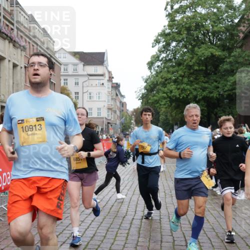 13.09.2026 - Kiel Lauf Yannick Fuchs http://msf.ph/oto/10425853 13.09.2026 09:46:25 Ziel 167, 181, 442, 3361, 3954, 5955, 6857, 9832, 10117, 10913, 11316, 11859, 11861, 12495, 12621, 557, 1415, 1418, 2127, 2482, 3052, 3142, 3301, 3954, 4909, 4910, 4918, 5234, 5757, 5829, 5855, 5955, 6732, 7015, 7308, 7911, 7924, 8125, 8244, 8611, 8859, 10036, 10203, 10685, 10719, 10898, 11076, 11078, 12374, 12841, 288, 2527, 3033, 3035, 4906, 6048, 6355, 6577, 7439, 7675, 7754, 8887, 8929, 8994, 10177, 10946, 12173, 12552, 557, 2127, 2788, 3142, 3301, 3974, 5757 meine-sportfotos.de