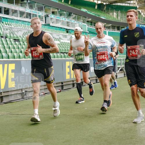 13.09.2026 - 21. swb-Marathon Bremen Michael Burmester http://msf.ph/oto/10425882 13.09.2026 13:02:01 Laufen im Stadion 150, 242, 282, 318, 440, 531, 687, 722, 930, 936, 946, 1006, 1067, 1163, 1250, 1436, 1448, 1582, 1896, 2033, 2047, 2062, 2276, 2292, 2345, 2364, 2370, 2378, 2409, 2427, 2485, 2490, 2491, 2560, 2561, 2627, 2638, 2658, 2666, 2668, 2708, 2779, 2781, 2967, 2987, 3013, 3044, 3114, 3163, 3164, 3173, 3187, 3248, 3258, 3294, 3334, 3372, 3374, 3375, 3385, 3392, 3496, 3524, 3526, 3527, 3576, 3603, 3642, 3667, 3721, 3806, 3852, 3893, 4000, 4506, 4558 meine-sportfotos.de