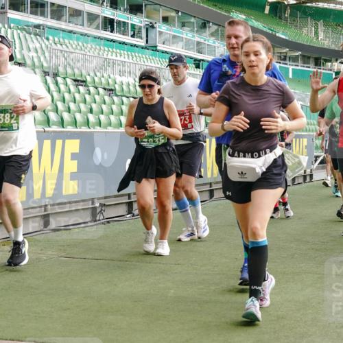 13.09.2026 - 21. swb-Marathon Bremen Michael Burmester http://msf.ph/oto/10425888 13.09.2026 13:24:52 Laufen im Stadion 137, 182, 213, 294, 324, 434, 505, 543, 548, 721, 723, 739, 743, 752, 815, 818, 966, 1273, 1410, 1443, 1459, 1463, 1471, 1491, 1504, 1515, 1561, 1597, 1598, 1830, 1944, 1953, 2058, 2059, 2095, 2211, 2252, 2267, 2271, 2286, 2308, 2312, 2323, 2354, 2445, 2465, 2483, 2495, 2497, 2503, 2506, 2554, 2571, 2591, 2644, 2752, 2762, 2768, 2776, 2833, 2878, 2896, 2936, 2968, 2981, 3005, 3142, 3211, 3259, 3282, 3288, 3289, 3292, 3298, 3306, 3312, 3329, 3364, 3381, 3390, 3395, 3770 meine-sportfotos.de