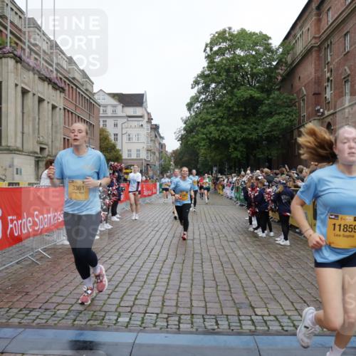 13.09.2026 - Kiel Lauf Yannick Fuchs http://msf.ph/oto/10425927 13.09.2026 09:46:29 Ziel 167, 181, 3361, 6355, 6577, 6857, 7439, 9832, 10177, 10913, 10946, 11316, 11859, 11861, 12173, 12495, 12621, 442, 1415, 1418, 2482, 3052, 3954, 4909, 4910, 4918, 5234, 5829, 5855, 5955, 6732, 7015, 7308, 7911, 7924, 8125, 8244, 8611, 8859, 10117, 10203, 10685, 10719, 10898, 11076, 11078, 12841, 288, 2527, 3033, 3035, 3808, 4087, 4906, 6048, 6638, 7190, 7213, 7446, 7675, 7754, 8409, 8887, 8929, 8994, 12552, 12725, 557, 1418, 2127, 3142, 3301, 5757, 5829, 7911, 7924 meine-sportfotos.de