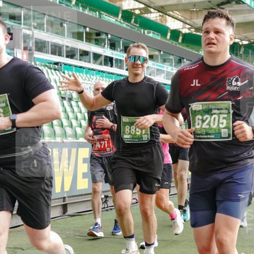 13.09.2026 - 21. swb-Marathon Bremen Michael Burmester http://msf.ph/oto/10426013 13.09.2026 13:24:56 Laufen im Stadion 137, 182, 213, 294, 324, 434, 505, 543, 548, 721, 723, 739, 743, 752, 815, 818, 966, 1273, 1410, 1443, 1459, 1463, 1471, 1491, 1504, 1515, 1561, 1597, 1598, 1830, 1944, 1953, 2058, 2059, 2095, 2211, 2252, 2267, 2271, 2286, 2298, 2308, 2312, 2323, 2354, 2445, 2465, 2483, 2495, 2497, 2503, 2506, 2554, 2571, 2591, 2644, 2752, 2762, 2768, 2776, 2833, 2878, 2896, 2936, 2968, 2981, 3005, 3142, 3211, 3259, 3282, 3288, 3289, 3292, 3298, 3306, 3312, 3329, 3364, 3381, 3390, 3395 meine-sportfotos.de