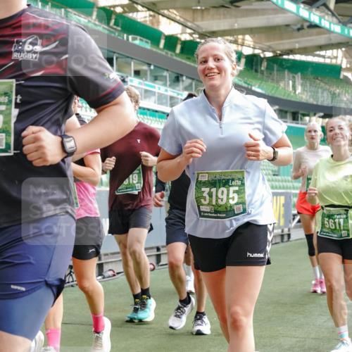 13.09.2026 - 21. swb-Marathon Bremen Michael Burmester http://msf.ph/oto/10426023 13.09.2026 13:24:56 Laufen im Stadion 137, 182, 213, 294, 324, 434, 505, 543, 548, 721, 723, 739, 743, 752, 815, 818, 966, 1273, 1410, 1443, 1459, 1463, 1471, 1491, 1504, 1515, 1561, 1597, 1598, 1830, 1944, 1953, 2058, 2059, 2095, 2211, 2252, 2267, 2271, 2286, 2298, 2308, 2312, 2323, 2354, 2445, 2465, 2483, 2495, 2497, 2503, 2506, 2554, 2571, 2591, 2644, 2752, 2762, 2768, 2776, 2833, 2878, 2896, 2936, 2968, 2981, 3005, 3142, 3211, 3259, 3282, 3288, 3289, 3292, 3298, 3306, 3312, 3329, 3364, 3381, 3390, 3395 meine-sportfotos.de