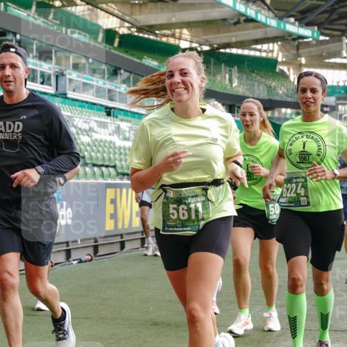 13.09.2026 - 21. swb-Marathon Bremen Michael Burmester http://msf.ph/oto/10426059 13.09.2026 13:24:57 Laufen im Stadion 137, 182, 213, 294, 324, 434, 505, 543, 548, 721, 723, 739, 743, 752, 815, 818, 966, 1273, 1410, 1443, 1459, 1463, 1471, 1491, 1504, 1515, 1561, 1597, 1598, 1830, 1944, 1953, 2058, 2059, 2095, 2211, 2252, 2267, 2271, 2286, 2298, 2308, 2312, 2323, 2354, 2445, 2465, 2483, 2495, 2497, 2503, 2506, 2554, 2571, 2591, 2644, 2752, 2762, 2768, 2776, 2833, 2878, 2896, 2936, 2968, 2981, 3005, 3142, 3211, 3259, 3282, 3288, 3289, 3292, 3298, 3306, 3312, 3329, 3364, 3381, 3390, 3395 meine-sportfotos.de
