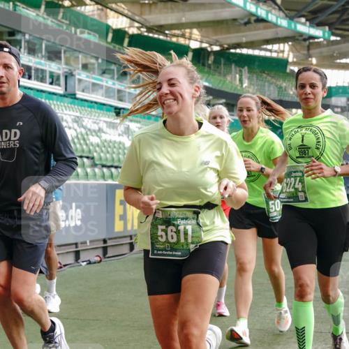 13.09.2026 - 21. swb-Marathon Bremen Michael Burmester http://msf.ph/oto/10426070 13.09.2026 13:24:57 Laufen im Stadion 137, 182, 213, 294, 324, 434, 505, 543, 548, 721, 723, 739, 743, 752, 815, 818, 966, 1273, 1410, 1443, 1459, 1463, 1471, 1491, 1504, 1515, 1561, 1597, 1598, 1830, 1944, 1953, 2058, 2059, 2095, 2211, 2252, 2267, 2271, 2286, 2298, 2308, 2312, 2323, 2354, 2445, 2465, 2483, 2495, 2497, 2503, 2506, 2554, 2571, 2591, 2644, 2752, 2762, 2768, 2776, 2833, 2878, 2896, 2936, 2968, 2981, 3005, 3142, 3211, 3259, 3282, 3288, 3289, 3292, 3298, 3306, 3312, 3329, 3364, 3381, 3390, 3395 meine-sportfotos.de