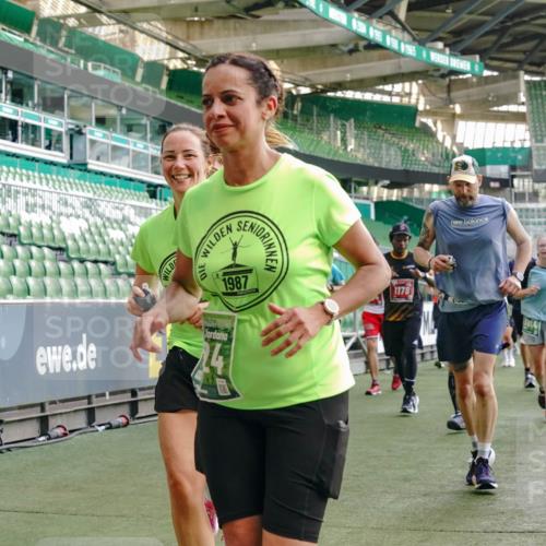 13.09.2026 - 21. swb-Marathon Bremen Michael Burmester http://msf.ph/oto/10426104 13.09.2026 13:24:58 Laufen im Stadion 137, 182, 213, 294, 324, 434, 505, 543, 548, 721, 723, 739, 743, 752, 815, 818, 966, 1273, 1410, 1443, 1459, 1463, 1471, 1491, 1504, 1515, 1561, 1597, 1598, 1830, 1944, 1953, 2058, 2059, 2095, 2211, 2252, 2267, 2271, 2286, 2298, 2308, 2312, 2323, 2354, 2445, 2465, 2483, 2495, 2497, 2503, 2506, 2554, 2571, 2591, 2644, 2752, 2762, 2768, 2776, 2833, 2878, 2896, 2936, 2968, 2981, 3005, 3142, 3211, 3259, 3282, 3288, 3289, 3298, 3306, 3312, 3329, 3364, 3381, 3390, 3395 meine-sportfotos.de