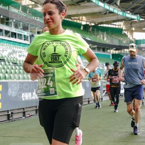 13.09.2026 - 21. swb-Marathon Bremen Michael Burmester http://msf.ph/oto/10426121 13.09.2026 13:24:58 Laufen im Stadion 137, 182, 213, 294, 324, 434, 505, 543, 548, 721, 723, 739, 743, 752, 815, 818, 966, 1273, 1410, 1443, 1459, 1463, 1471, 1491, 1504, 1515, 1561, 1597, 1598, 1830, 1944, 1953, 2058, 2059, 2095, 2211, 2252, 2267, 2271, 2286, 2298, 2308, 2312, 2323, 2354, 2445, 2465, 2483, 2495, 2497, 2503, 2506, 2554, 2571, 2591, 2644, 2752, 2762, 2768, 2776, 2833, 2878, 2896, 2936, 2968, 2981, 3005, 3142, 3211, 3259, 3282, 3288, 3289, 3298, 3306, 3312, 3329, 3364, 3381, 3390, 3395 meine-sportfotos.de