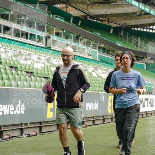 13.09.2026 - 21. swb-Marathon Bremen Michael Burmester http://msf.ph/oto/10426126 13.09.2026 10:49:11 Laufen im Stadion 10264, 10292, 10407, 10413, 10440, 10710, 10732, 10754, 10789, 10925, 11104, 11254, 11262, 11423, 11443, 11541, 11698, 11712, 11851, 11942, 11980, 12083, 12440, 12444, 12471, 12472, 12542, 12561, 10137, 10194, 10202, 10242, 10344, 10430, 10472, 10524, 10535, 10568, 10600, 10651, 10679, 10713, 10895, 10979, 11050, 11081, 11181, 11200, 11244, 11296, 11309, 11367, 11457, 11529, 11530, 11546, 11574, 11675, 11709, 11760, 11821, 12089, 12153, 12177, 12178 meine-sportfotos.de