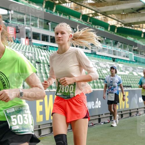 13.09.2026 - 21. swb-Marathon Bremen Michael Burmester http://msf.ph/oto/10426130 13.09.2026 13:24:59 Laufen im Stadion 137, 182, 213, 294, 324, 505, 543, 548, 721, 723, 739, 743, 752, 815, 818, 966, 1273, 1410, 1443, 1459, 1463, 1471, 1491, 1504, 1515, 1561, 1597, 1598, 1830, 1944, 1953, 2058, 2059, 2095, 2211, 2252, 2267, 2271, 2286, 2298, 2308, 2312, 2323, 2354, 2445, 2465, 2483, 2495, 2497, 2503, 2506, 2554, 2571, 2591, 2644, 2752, 2762, 2768, 2776, 2833, 2878, 2896, 2936, 2968, 2981, 3005, 3142, 3211, 3259, 3282, 3288, 3289, 3298, 3306, 3312, 3329, 3364, 3381, 3390, 3395 meine-sportfotos.de
