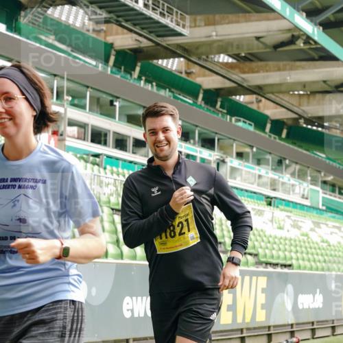 13.09.2026 - 21. swb-Marathon Bremen Michael Burmester http://msf.ph/oto/10426160 13.09.2026 10:49:14 Laufen im Stadion 10264, 10292, 10407, 10413, 10440, 10710, 10732, 10754, 10789, 10925, 11254, 11262, 11423, 11443, 11541, 11698, 11712, 11851, 11942, 11980, 12083, 12440, 12444, 12471, 12472, 12542, 12561, 10137, 10161, 10194, 10202, 10242, 10344, 10430, 10472, 10524, 10535, 10568, 10600, 10651, 10679, 10713, 10895, 10979, 11050, 11081, 11181, 11200, 11244, 11296, 11309, 11367, 11457, 11529, 11530, 11546, 11574, 11675, 11709, 11760, 11821, 12089, 12153, 12177, 12178 meine-sportfotos.de