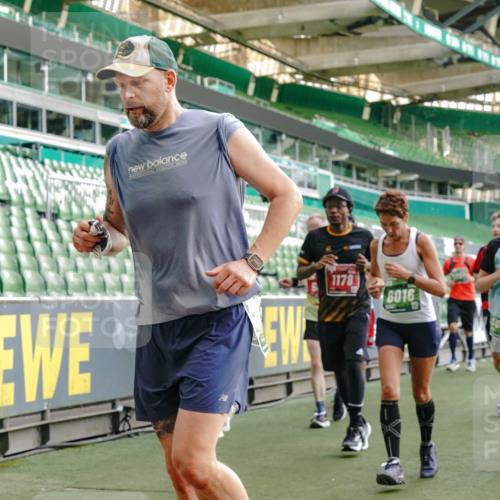 13.09.2026 - 21. swb-Marathon Bremen Michael Burmester http://msf.ph/oto/10426175 13.09.2026 13:25:00 Laufen im Stadion 137, 182, 213, 294, 324, 505, 530, 543, 548, 721, 723, 739, 743, 752, 815, 818, 966, 1273, 1410, 1443, 1459, 1463, 1471, 1491, 1504, 1515, 1561, 1597, 1598, 1830, 1944, 1953, 2058, 2059, 2095, 2211, 2252, 2267, 2271, 2286, 2298, 2308, 2312, 2323, 2354, 2445, 2465, 2483, 2495, 2497, 2503, 2506, 2554, 2571, 2591, 2644, 2752, 2762, 2768, 2776, 2833, 2878, 2896, 2936, 2968, 2981, 3005, 3142, 3211, 3259, 3282, 3288, 3289, 3298, 3306, 3312, 3329, 3364, 3381, 3390, 3395 meine-sportfotos.de