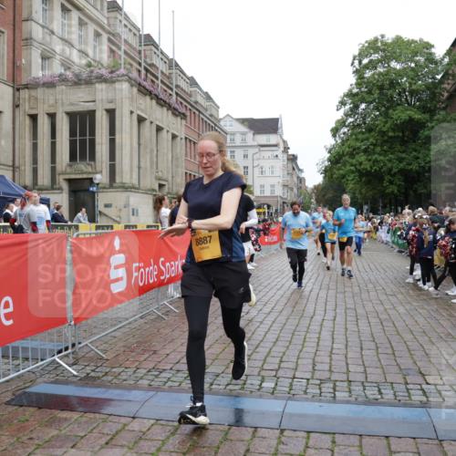 13.09.2026 - Kiel Lauf Yannick Fuchs http://msf.ph/oto/10426176 13.09.2026 09:46:45 Ziel 288, 2527, 3033, 3035, 3808, 4087, 4906, 6048, 6638, 7190, 7213, 7446, 7675, 7754, 8409, 8887, 8929, 8994, 10322, 12552, 12725, 167, 181, 288, 442, 3052, 3361, 3954, 5855, 5955, 6355, 6577, 6857, 7308, 7439, 8125, 9832, 10117, 10177, 10913, 10946, 11316, 11859, 11861, 12173, 12495, 12621, 1402, 2718, 2759, 2779, 4238, 4940, 5217, 5351, 6074, 6207, 7731, 7921, 9141, 9385, 10009, 10301, 10731, 12622, 2482, 3052, 8125 meine-sportfotos.de