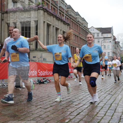 13.09.2026 - Kiel Lauf Yannick Fuchs http://msf.ph/oto/10426179 13.09.2026 11:03:49 Ziel 643, 1089, 1505, 1699, 2262, 2807, 2930, 3049, 5377, 5588, 5820, 7205, 9331, 9581, 9955, 10856, 11172, 11930, 697, 1698, 1923, 2254, 2724, 2846, 2878, 3155, 3744, 4074, 4658, 4854, 5893, 6224, 6341, 6524, 6525, 6953, 7282, 7656, 8136, 8204, 8288, 8946, 9059, 9363, 9614, 10806, 12650, 1902, 1906, 3120, 3378, 4936, 5007, 5008, 7413, 7764, 8107, 9180, 10130, 10567, 11381, 12465, 986, 1923, 2975, 3621, 4757, 5893, 6319, 6669, 8782 meine-sportfotos.de