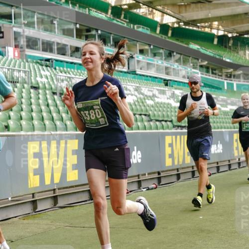 13.09.2026 - 21. swb-Marathon Bremen Michael Burmester http://msf.ph/oto/10426190 13.09.2026 13:02:06 Laufen im Stadion 150, 242, 282, 318, 440, 531, 687, 722, 930, 936, 946, 1006, 1067, 1163, 1250, 1436, 1448, 1582, 1896, 2033, 2047, 2062, 2276, 2292, 2345, 2364, 2370, 2378, 2409, 2421, 2485, 2490, 2491, 2560, 2561, 2627, 2638, 2658, 2666, 2668, 2779, 2781, 2967, 2987, 3013, 3044, 3114, 3163, 3164, 3187, 3248, 3258, 3294, 3334, 3372, 3374, 3375, 3385, 3392, 3496, 3524, 3526, 3527, 3576, 3585, 3603, 3642, 3667, 3721, 3806, 3852, 3893, 3938, 3983, 4000, 4133, 4506, 4558 meine-sportfotos.de