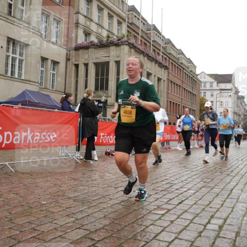 13.09.2026 - Kiel Lauf Yannick Fuchs http://msf.ph/oto/10426237 13.09.2026 11:03:53 Ziel 643, 1089, 1505, 1699, 2262, 2807, 2930, 3120, 5377, 7205, 7413, 7764, 8107, 9180, 9581, 10567, 10856, 11172, 11930, 12465, 697, 1698, 2254, 2724, 2846, 2878, 3049, 3155, 3744, 4074, 4658, 4854, 5588, 5820, 6224, 6341, 6524, 6525, 6953, 7282, 7656, 8946, 9331, 9363, 9614, 9955, 10806, 12650, 978, 1902, 1906, 2062, 3378, 4936, 5007, 5008, 7016, 10130, 10776, 11151, 11152, 11381, 1923, 2254, 2878, 2975, 4658, 4757, 5893, 6224, 6319, 6669 meine-sportfotos.de