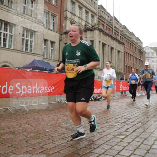 13.09.2026 - Kiel Lauf Yannick Fuchs http://msf.ph/oto/10426243 13.09.2026 11:03:54 Ziel 643, 1089, 1505, 1699, 2262, 2807, 2930, 3120, 5377, 7205, 7413, 7764, 8107, 9180, 9581, 10567, 10856, 11172, 11930, 12465, 697, 1698, 2724, 2846, 2878, 3049, 3155, 3744, 4074, 4658, 4854, 5377, 5588, 5820, 6341, 6524, 6525, 6953, 7282, 7656, 8946, 9331, 9363, 9614, 9955, 10806, 12650, 460, 978, 1204, 1316, 1902, 1906, 2062, 3336, 3378, 4936, 5007, 5008, 5806, 6092, 7016, 10130, 10776, 11151, 11152, 11381, 11856, 697, 1923, 2254, 2878, 2975, 4658, 4757, 5893, 6224, 6319 meine-sportfotos.de