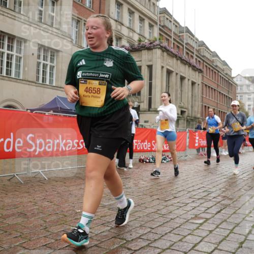 13.09.2026 - Kiel Lauf Yannick Fuchs http://msf.ph/oto/10426247 13.09.2026 11:03:54 Ziel 643, 1089, 1505, 1699, 2262, 2807, 2930, 3120, 5377, 7205, 7413, 7764, 8107, 9180, 9581, 10567, 10856, 11172, 11930, 12465, 697, 1698, 2724, 2846, 2878, 3049, 3155, 3744, 4074, 4658, 4854, 5377, 5588, 5820, 6341, 6524, 6525, 6953, 7282, 7656, 8946, 9331, 9363, 9614, 9955, 10806, 12650, 460, 978, 1204, 1316, 1902, 1906, 2062, 3336, 3378, 4936, 5007, 5008, 5806, 6092, 7016, 10130, 10776, 11151, 11152, 11381, 11856, 697, 1923, 2254, 2878, 2975, 4658, 4757, 5893, 6224, 6319 meine-sportfotos.de