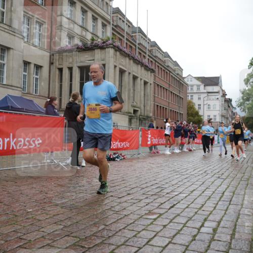 13.09.2026 - Kiel Lauf Yannick Fuchs http://msf.ph/oto/10426257 13.09.2026 11:03:57 Ziel 1089, 1699, 1902, 1906, 2262, 2807, 2930, 3120, 7205, 7413, 7764, 8107, 9180, 10567, 10856, 11172, 11381, 11930, 12465, 643, 697, 1505, 1698, 2724, 2807, 2846, 3049, 3155, 3744, 4074, 4854, 5377, 5588, 5820, 6341, 6524, 6525, 6953, 8946, 9331, 9363, 9581, 9955, 12650, 460, 978, 1204, 1316, 2062, 2654, 3336, 3378, 3961, 3963, 4936, 5007, 5008, 5806, 6092, 7016, 7451, 10130, 10776, 11151, 11152, 11856, 697, 1923, 2254, 2846, 2878, 4658, 5893, 6224 meine-sportfotos.de