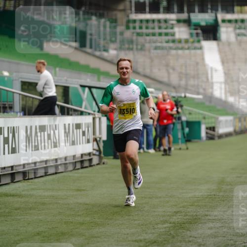 13.09.2026 - 21. swb-Marathon Bremen Michael Burmester http://msf.ph/oto/10426276 13.09.2026 10:16:20 Laufen im Stadion 10597, 12272, 13501, 13510, 13515, 13517, 13525, 13542, 13547, 13567, 13579, 13623, 13627, 13635 meine-sportfotos.de