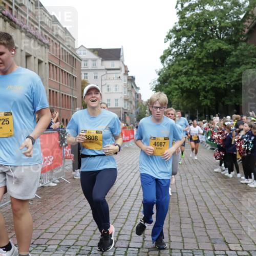 13.09.2026 - Kiel Lauf Yannick Fuchs http://msf.ph/oto/10426281 13.09.2026 09:46:51 Ziel 1402, 2527, 2718, 2779, 3808, 4087, 4906, 6207, 6638, 7190, 7213, 7446, 7921, 8409, 8887, 8994, 9141, 9385, 10322, 10731, 12725, 167, 181, 288, 442, 3033, 3035, 3361, 4906, 6048, 6355, 6577, 6857, 7439, 7675, 7754, 8929, 9832, 10117, 10177, 10913, 10946, 11316, 11859, 11861, 12173, 12495, 12552, 12621, 2759, 4238, 4940, 5217, 5351, 6074, 7461, 7731, 9091, 10009, 10224, 10301, 10742, 10744, 11862, 11964, 12622, 442, 3052, 3954, 5855, 8125 meine-sportfotos.de