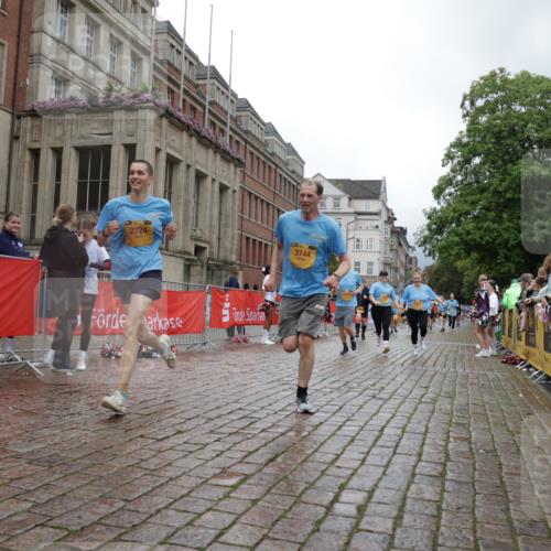 13.09.2026 - Kiel Lauf Yannick Fuchs http://msf.ph/oto/10426288 13.09.2026 11:04:03 Ziel 1699, 1902, 1906, 2262, 3120, 3378, 4936, 5007, 5008, 7413, 7764, 8107, 9180, 10130, 10567, 10856, 11381, 12465, 643, 1089, 1505, 1698, 2724, 2807, 2930, 3049, 3155, 3744, 5377, 5588, 5820, 6341, 6524, 6525, 7205, 9331, 9363, 9581, 9955, 10856, 11172, 11930, 12650, 460, 978, 1204, 1316, 2062, 2654, 3195, 3336, 3961, 3963, 5806, 6010, 6092, 6310, 6962, 6963, 7016, 7451, 7686, 8835, 9806, 10776, 11050, 11151, 11152, 11856, 697, 2846, 2878, 4074 meine-sportfotos.de