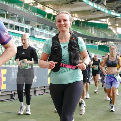 13.09.2026 - 21. swb-Marathon Bremen Michael Burmester http://msf.ph/oto/10426381 13.09.2026 13:25:08 Laufen im Stadion 137, 182, 213, 294, 324, 505, 530, 543, 548, 645, 721, 723, 739, 743, 752, 815, 818, 966, 1273, 1410, 1443, 1459, 1463, 1471, 1487, 1491, 1504, 1515, 1561, 1597, 1598, 1744, 1828, 1830, 1944, 1953, 2058, 2059, 2095, 2211, 2252, 2267, 2271, 2286, 2298, 2308, 2312, 2323, 2354, 2445, 2465, 2483, 2497, 2503, 2506, 2554, 2571, 2591, 2644, 2752, 2762, 2768, 2776, 2833, 2878, 2896, 2981, 3005, 3062, 3097, 3142, 3172, 3211, 3259, 3288, 3289, 3298, 3306, 3312, 3329, 3364, 3381, 3390 meine-sportfotos.de