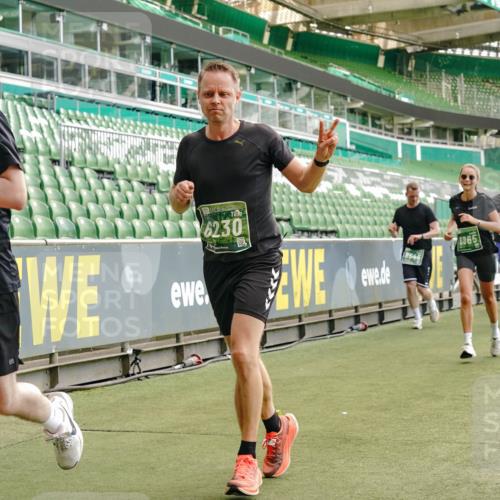 13.09.2026 - 21. swb-Marathon Bremen Michael Burmester http://msf.ph/oto/10426411 13.09.2026 13:02:09 Laufen im Stadion 150, 242, 282, 318, 440, 531, 687, 722, 930, 936, 946, 1006, 1067, 1163, 1250, 1436, 1448, 1582, 1896, 2033, 2047, 2062, 2276, 2292, 2345, 2364, 2370, 2378, 2409, 2421, 2485, 2490, 2491, 2560, 2561, 2627, 2638, 2658, 2666, 2668, 2779, 2781, 2900, 2967, 2987, 3013, 3044, 3114, 3163, 3164, 3187, 3248, 3258, 3294, 3334, 3372, 3374, 3375, 3385, 3392, 3496, 3524, 3526, 3527, 3576, 3585, 3603, 3667, 3721, 3806, 3852, 3893, 3938, 3983, 4000, 4133, 4506, 4558 meine-sportfotos.de