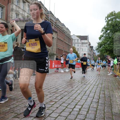 13.09.2026 - Kiel Lauf Yannick Fuchs http://msf.ph/oto/10426422 13.09.2026 11:04:20 Ziel 460, 978, 1204, 1316, 2062, 2654, 2750, 3140, 3141, 3195, 3336, 3961, 3963, 5806, 6010, 6092, 6310, 6962, 6963, 7016, 7451, 7686, 8835, 9806, 10776, 11050, 11151, 11152, 11856, 12179, 643, 978, 1089, 1505, 1699, 1902, 1906, 2262, 2807, 2930, 3120, 3378, 4936, 5007, 5008, 7205, 7413, 7764, 8107, 9180, 9581, 10130, 10567, 10856, 11172, 11381, 11930, 12465, 567, 1554, 2298, 2662, 2758, 4155, 4200, 4758, 4759, 4870, 7157, 8697, 8950, 8951, 8956, 9067, 9980, 9987, 12826 meine-sportfotos.de