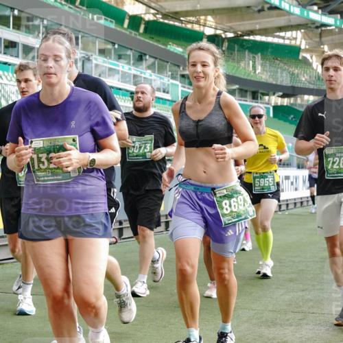 13.09.2026 - 21. swb-Marathon Bremen Michael Burmester http://msf.ph/oto/10426428 13.09.2026 13:25:10 Laufen im Stadion 137, 182, 213, 294, 324, 505, 530, 543, 548, 645, 721, 723, 739, 743, 752, 815, 818, 966, 1273, 1283, 1410, 1443, 1459, 1463, 1471, 1487, 1491, 1504, 1515, 1561, 1597, 1598, 1744, 1828, 1830, 1944, 1953, 2058, 2059, 2095, 2211, 2252, 2267, 2271, 2286, 2298, 2308, 2312, 2323, 2354, 2465, 2483, 2497, 2503, 2506, 2554, 2571, 2591, 2644, 2752, 2762, 2776, 2833, 2878, 2896, 2981, 3005, 3062, 3097, 3142, 3172, 3211, 3259, 3288, 3289, 3298, 3306, 3312, 3329, 3364, 3381, 3390 meine-sportfotos.de