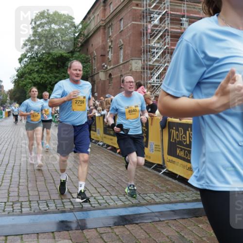 13.09.2026 - Kiel Lauf Yannick Fuchs http://msf.ph/oto/10426461 13.09.2026 09:47:02 Ziel 1402, 2718, 2759, 2779, 4238, 4940, 5217, 5351, 6074, 6207, 7731, 9141, 9385, 10009, 10301, 10731, 10742, 10744, 12622, 288, 2527, 2718, 3033, 3035, 3808, 4087, 4906, 6048, 6355, 6577, 6638, 7190, 7213, 7439, 7446, 7675, 7754, 7921, 8409, 8887, 8929, 8994, 9141, 9832, 10177, 10322, 10946, 11861, 12173, 12552, 12725, 1235, 1324, 2587, 5167, 6575, 7461, 8231, 8524, 9091, 10076, 10224, 10555, 11862, 11964, 12635, 167, 181, 3361, 9832, 11859 meine-sportfotos.de