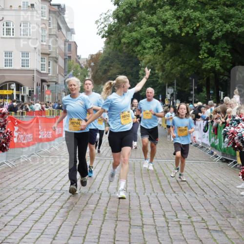 13.09.2026 - Kiel Lauf Yannick Fuchs http://msf.ph/oto/10426510 13.09.2026 09:47:07 Ziel 2587, 2759, 4238, 4940, 5217, 5351, 6074, 7461, 7731, 9091, 10009, 10224, 10301, 10742, 10744, 11862, 11964, 12622, 288, 1402, 2527, 2718, 2779, 3033, 3035, 3808, 4087, 4906, 6048, 6207, 6355, 6638, 7190, 7213, 7439, 7446, 7675, 7754, 7921, 8409, 8887, 8929, 8994, 9141, 9385, 10177, 10301, 10322, 10731, 10946, 12552, 12725, 544, 1235, 1324, 2870, 3192, 5167, 6575, 8231, 8524, 9634, 10076, 10555, 12635, 288, 3361, 6355, 6577, 7439, 9832, 10177, 11859 meine-sportfotos.de