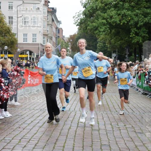 13.09.2026 - Kiel Lauf Yannick Fuchs http://msf.ph/oto/10426525 13.09.2026 09:47:07 Ziel 2587, 2759, 4238, 4940, 5217, 5351, 6074, 7461, 7731, 9091, 10009, 10224, 10301, 10742, 10744, 11862, 11964, 12622, 288, 1402, 2527, 2718, 2779, 3033, 3035, 3808, 4087, 4906, 6048, 6207, 6355, 6638, 7190, 7213, 7439, 7446, 7675, 7754, 7921, 8409, 8887, 8929, 8994, 9141, 9385, 10177, 10301, 10322, 10731, 10946, 12552, 12725, 544, 1235, 1324, 2870, 3192, 5167, 6575, 8231, 8524, 9634, 10076, 10555, 12635, 288, 3361, 6355, 6577, 7439, 9832, 10177, 11859 meine-sportfotos.de