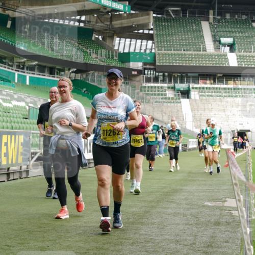 13.09.2026 - 21. swb-Marathon Bremen Michael Burmester http://msf.ph/oto/10426531 13.09.2026 10:49:48 Laufen im Stadion 10407, 10413, 10627, 10667, 10710, 10754, 11031, 11254, 11266, 11541, 11712, 11780, 11851, 11942, 11980, 12440, 12542, 10137, 10161, 10194, 10202, 10242, 10349, 10430, 10472, 10524, 10535, 10600, 10651, 10895, 10933, 10970, 11050, 11181, 11200, 11244, 11296, 11309, 11367, 11457, 11529, 11530, 11546, 11573, 11574, 11579, 11639, 11675, 11709, 11760, 11821, 12089, 12153, 12177, 12178 meine-sportfotos.de