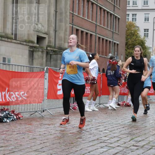 13.09.2026 - Kiel Lauf Yannick Fuchs http://msf.ph/oto/10426568 13.09.2026 11:04:42 Ziel 711, 1228, 1289, 1431, 4200, 4758, 4759, 5963, 6443, 6752, 8697, 8950, 8951, 9667, 9815, 9818, 10016, 10593, 11906, 12252, 12438, 460, 567, 978, 1204, 1316, 1554, 2062, 2298, 2654, 2662, 2750, 2758, 3140, 3141, 3195, 3336, 3961, 3963, 4155, 4870, 4936, 5806, 6010, 6092, 6310, 6962, 6963, 7016, 7157, 7451, 7686, 8835, 8956, 9067, 9806, 9980, 9987, 10130, 10776, 11050, 11151, 11152, 11856, 12179, 12826, 1056, 1861, 2093, 2804, 4211, 4391, 1902 meine-sportfotos.de