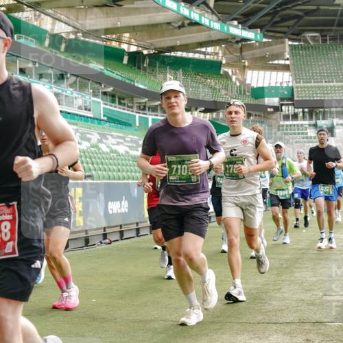 13.09.2026 - 21. swb-Marathon Bremen Michael Burmester http://msf.ph/oto/10426624 13.09.2026 13:02:14 Laufen im Stadion 150, 242, 282, 318, 440, 531, 687, 722, 930, 936, 946, 1006, 1067, 1163, 1250, 1436, 1448, 1460, 1582, 1611, 1896, 2033, 2047, 2062, 2276, 2292, 2345, 2364, 2370, 2378, 2409, 2421, 2485, 2491, 2560, 2561, 2627, 2638, 2666, 2668, 2779, 2781, 2900, 2987, 3013, 3044, 3114, 3163, 3164, 3187, 3248, 3258, 3294, 3334, 3372, 3374, 3375, 3392, 3496, 3524, 3526, 3527, 3576, 3585, 3603, 3667, 3721, 3806, 3852, 3893, 3938, 3970, 3983, 4000, 4133, 4506, 4558 meine-sportfotos.de
