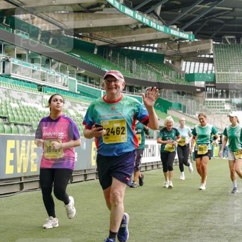 13.09.2026 - 21. swb-Marathon Bremen Michael Burmester http://msf.ph/oto/10426674 13.09.2026 10:49:54 Laufen im Stadion 10413, 10627, 10667, 10710, 10754, 11031, 11254, 11266, 11541, 11712, 11780, 11851, 11942, 11980, 12440, 10137, 10161, 10202, 10242, 10349, 10430, 10472, 10524, 10535, 10651, 10895, 10933, 10970, 11050, 11181, 11200, 11244, 11296, 11309, 11367, 11457, 11529, 11530, 11546, 11573, 11574, 11579, 11639, 11675, 11709, 11760, 11821, 12153, 12177, 12178 meine-sportfotos.de