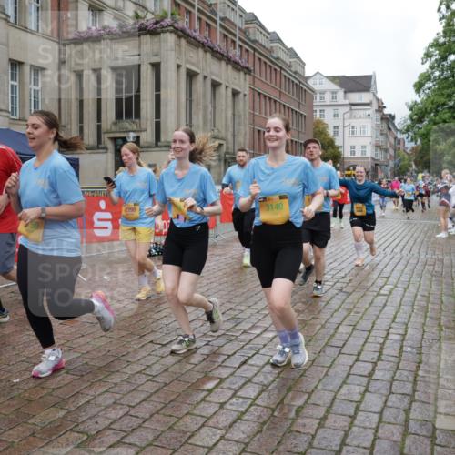 13.09.2026 - Kiel Lauf Yannick Fuchs http://msf.ph/oto/10426680 13.09.2026 11:04:59 Ziel 1056, 1861, 2093, 2142, 2804, 4211, 4391, 5021, 6393, 8149, 9330, 9647, 10003, 10138, 10217, 10484, 10679, 11948, 12406, 12472, 567, 711, 1228, 1289, 1431, 1554, 2298, 2662, 2750, 2758, 3140, 3141, 4155, 4200, 4758, 4759, 4870, 5963, 6443, 6752, 7157, 8697, 8950, 8951, 8956, 9067, 9667, 9815, 9818, 9980, 9987, 10016, 10593, 11906, 12252, 12438, 12826, 1186, 2308, 3159, 3284, 4262, 5002, 6447, 7860, 8124, 8949, 11094, 11341, 1554, 2298, 3963 meine-sportfotos.de