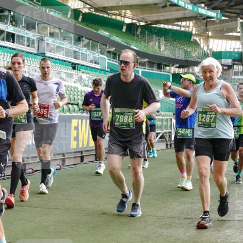 13.09.2026 - 21. swb-Marathon Bremen Michael Burmester http://msf.ph/oto/10426688 13.09.2026 13:25:17 Laufen im Stadion 137, 182, 213, 294, 505, 530, 543, 548, 645, 721, 723, 739, 743, 752, 815, 818, 966, 1273, 1283, 1410, 1443, 1459, 1463, 1471, 1487, 1491, 1504, 1515, 1530, 1561, 1618, 1744, 1828, 1830, 1944, 1953, 2058, 2059, 2095, 2211, 2252, 2267, 2271, 2298, 2308, 2312, 2323, 2354, 2382, 2384, 2465, 2483, 2497, 2503, 2506, 2554, 2571, 2591, 2644, 2675, 2752, 2762, 2776, 2833, 2878, 2896, 2981, 3005, 3062, 3097, 3142, 3172, 3211, 3259, 3298, 3306, 3312, 3329, 3381, 3390 meine-sportfotos.de