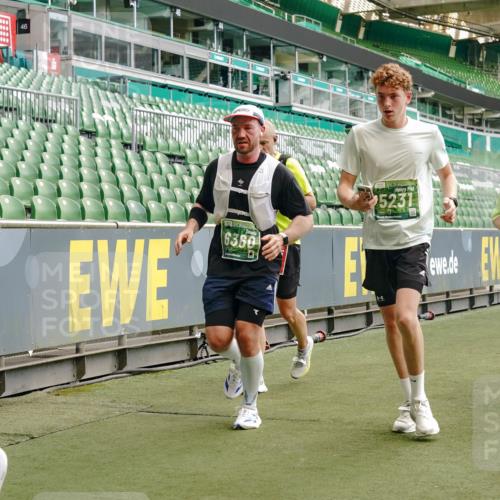 13.09.2026 - 21. swb-Marathon Bremen Michael Burmester http://msf.ph/oto/10426726 13.09.2026 13:02:17 Laufen im Stadion 150, 242, 282, 318, 440, 531, 687, 722, 930, 936, 946, 1006, 1067, 1163, 1250, 1436, 1448, 1460, 1582, 1611, 1896, 2033, 2047, 2062, 2276, 2292, 2345, 2364, 2370, 2378, 2409, 2421, 2485, 2491, 2513, 2560, 2561, 2627, 2638, 2666, 2668, 2779, 2900, 2987, 3013, 3044, 3114, 3163, 3164, 3187, 3248, 3258, 3294, 3334, 3372, 3374, 3375, 3392, 3496, 3524, 3526, 3527, 3576, 3585, 3603, 3667, 3721, 3806, 3852, 3893, 3938, 3970, 3983, 4000, 4077, 4133, 4506, 4558 meine-sportfotos.de
