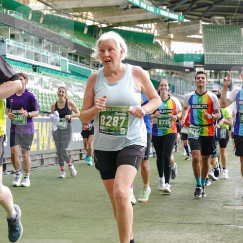13.09.2026 - 21. swb-Marathon Bremen Michael Burmester http://msf.ph/oto/10426731 13.09.2026 13:25:18 Laufen im Stadion 137, 182, 213, 294, 505, 530, 543, 548, 645, 723, 739, 743, 752, 815, 818, 966, 1273, 1283, 1410, 1443, 1459, 1463, 1471, 1487, 1491, 1504, 1515, 1530, 1561, 1618, 1744, 1828, 1830, 1944, 1953, 2058, 2059, 2095, 2211, 2252, 2267, 2271, 2298, 2308, 2312, 2323, 2354, 2382, 2384, 2465, 2483, 2497, 2503, 2506, 2554, 2571, 2591, 2644, 2656, 2675, 2752, 2762, 2776, 2833, 2878, 2896, 2981, 3005, 3062, 3097, 3142, 3172, 3211, 3259, 3298, 3306, 3312, 3329, 3381, 3390, 3433 meine-sportfotos.de