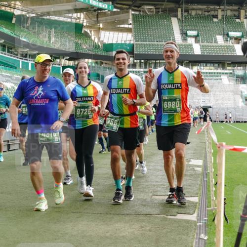 13.09.2026 - 21. swb-Marathon Bremen Michael Burmester http://msf.ph/oto/10426750 13.09.2026 13:25:19 Laufen im Stadion 182, 213, 294, 505, 530, 543, 548, 645, 723, 739, 743, 752, 815, 818, 966, 1273, 1283, 1410, 1443, 1459, 1463, 1471, 1487, 1491, 1504, 1515, 1530, 1561, 1618, 1744, 1828, 1830, 1944, 1953, 2058, 2059, 2095, 2211, 2252, 2267, 2271, 2298, 2308, 2312, 2323, 2354, 2382, 2384, 2465, 2483, 2497, 2506, 2554, 2571, 2591, 2644, 2656, 2675, 2752, 2762, 2776, 2833, 2878, 2896, 2981, 3005, 3062, 3097, 3142, 3172, 3211, 3259, 3298, 3306, 3312, 3329, 3381, 3390, 3433 meine-sportfotos.de