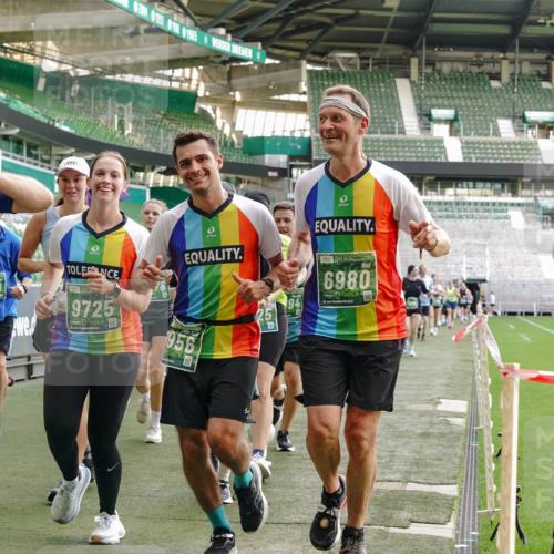 13.09.2026 - 21. swb-Marathon Bremen Michael Burmester http://msf.ph/oto/10426791 13.09.2026 13:25:20 Laufen im Stadion 182, 213, 294, 505, 530, 543, 548, 645, 723, 739, 743, 752, 815, 818, 966, 1273, 1283, 1410, 1443, 1459, 1463, 1471, 1487, 1491, 1504, 1515, 1530, 1561, 1618, 1744, 1828, 1830, 1944, 1953, 2058, 2059, 2095, 2211, 2252, 2267, 2271, 2298, 2308, 2312, 2323, 2354, 2382, 2384, 2465, 2483, 2497, 2506, 2554, 2571, 2591, 2644, 2656, 2675, 2752, 2762, 2776, 2833, 2878, 2896, 2981, 3005, 3062, 3097, 3142, 3172, 3211, 3259, 3298, 3306, 3312, 3329, 3381, 3390, 3433 meine-sportfotos.de