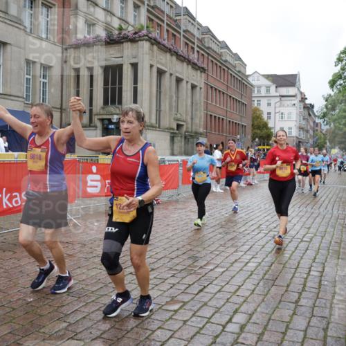 13.09.2026 - Kiel Lauf Yannick Fuchs http://msf.ph/oto/10426796 13.09.2026 11:05:12 Ziel 1186, 2142, 2308, 3159, 4262, 5002, 5021, 7860, 8124, 9605, 10003, 11094, 711, 1056, 1228, 1289, 1431, 1861, 2093, 2804, 4211, 4391, 5021, 5963, 6393, 6443, 6752, 8149, 8697, 9330, 9647, 9815, 9818, 10016, 10138, 10217, 10484, 10593, 10679, 11906, 11948, 12252, 12406, 12438, 12472, 1476, 1491, 2070, 2365, 3122, 3284, 3421, 5909, 6447, 7386, 7716, 7899, 8334, 8949, 10133, 11160, 11341, 4200, 4758, 4759, 8697, 8950, 8951, 9667, 12826 meine-sportfotos.de