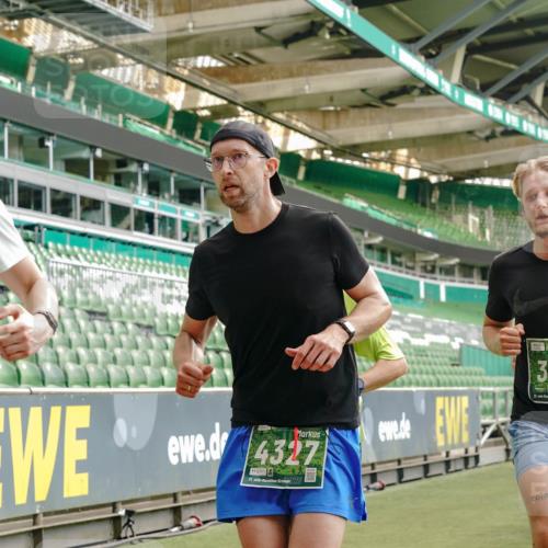 13.09.2026 - 21. swb-Marathon Bremen Michael Burmester http://msf.ph/oto/10426808 13.09.2026 13:02:18 Laufen im Stadion 150, 282, 318, 440, 531, 722, 930, 936, 946, 1006, 1067, 1163, 1250, 1436, 1448, 1460, 1582, 1611, 1896, 2033, 2047, 2062, 2276, 2292, 2345, 2364, 2370, 2378, 2409, 2421, 2485, 2491, 2513, 2560, 2561, 2627, 2638, 2666, 2668, 2779, 2900, 2987, 3013, 3044, 3114, 3163, 3164, 3187, 3248, 3258, 3294, 3334, 3372, 3374, 3375, 3392, 3496, 3524, 3526, 3527, 3576, 3585, 3603, 3667, 3721, 3806, 3852, 3893, 3938, 3970, 3983, 4000, 4077, 4133, 4506, 4558 meine-sportfotos.de