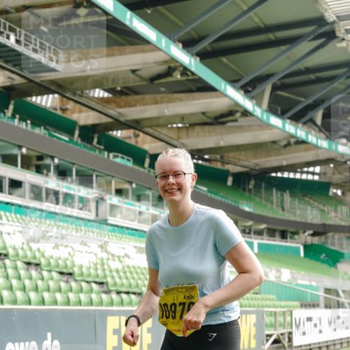 13.09.2026 - 21. swb-Marathon Bremen Michael Burmester http://msf.ph/oto/10426840 13.09.2026 10:50:02 Laufen im Stadion 10413, 10627, 10667, 10710, 10754, 11031, 11254, 11266, 11541, 11712, 11780, 11851, 11942, 11980, 12440, 10161, 10202, 10242, 10349, 10472, 10535, 10651, 10895, 10933, 10970, 11050, 11181, 11244, 11296, 11309, 11367, 11457, 11529, 11530, 11546, 11573, 11574, 11579, 11639, 11675, 11709, 11760, 11821, 12153, 12157, 12177, 12178 meine-sportfotos.de