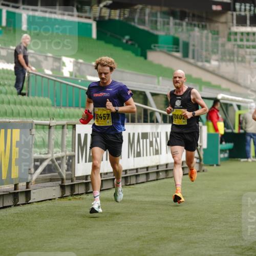 13.09.2026 - 21. swb-Marathon Bremen Michael Burmester http://msf.ph/oto/10426851 13.09.2026 10:17:28 Laufen im Stadion 10597, 12272, 12457, 12458, 13501, 13504, 13510, 13515, 13517, 13522, 13542, 13547, 13554, 13561, 13567, 13569, 13571, 13572, 13576, 13579, 13602, 13603, 13604, 13623, 13630, 13635 meine-sportfotos.de