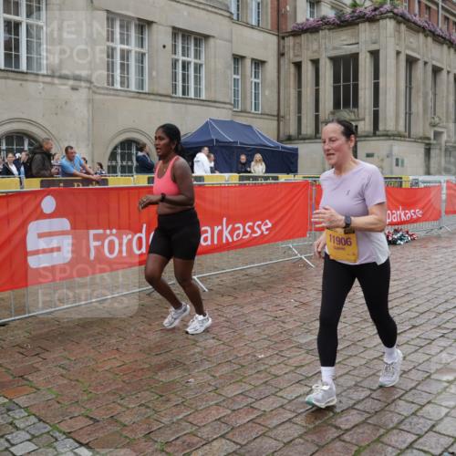 13.09.2026 - Kiel Lauf Yannick Fuchs http://msf.ph/oto/10426868 13.09.2026 11:05:21 Ziel 1476, 2070, 3122, 3159, 3284, 6447, 7386, 7716, 7860, 8124, 8949, 10133, 11094, 11160, 11341, 1056, 1186, 1861, 2093, 2142, 2308, 2804, 4211, 4262, 4391, 5002, 5021, 6393, 6443, 8149, 9330, 9605, 9647, 10003, 10138, 10217, 10484, 10679, 11906, 11948, 12406, 12472, 1491, 2365, 3352, 3421, 4979, 5888, 5909, 5954, 6162, 7899, 8334, 9480, 9589, 9747, 10599, 11618, 12012, 711, 1228, 1289, 1431, 5963, 6443, 6752, 8697 meine-sportfotos.de