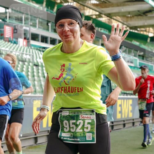 13.09.2026 - 21. swb-Marathon Bremen Michael Burmester http://msf.ph/oto/10426873 13.09.2026 13:25:23 Laufen im Stadion 213, 294, 505, 530, 543, 548, 645, 723, 739, 752, 815, 818, 966, 1273, 1283, 1410, 1443, 1459, 1463, 1471, 1487, 1491, 1504, 1515, 1530, 1561, 1618, 1744, 1828, 1830, 1944, 1953, 2058, 2059, 2095, 2211, 2252, 2267, 2271, 2298, 2308, 2312, 2323, 2354, 2382, 2384, 2465, 2483, 2497, 2506, 2554, 2571, 2591, 2644, 2656, 2675, 2752, 2762, 2776, 2833, 2878, 2896, 2970, 2981, 3005, 3062, 3097, 3142, 3172, 3211, 3259, 3298, 3306, 3312, 3329, 3381, 3390, 3433 meine-sportfotos.de